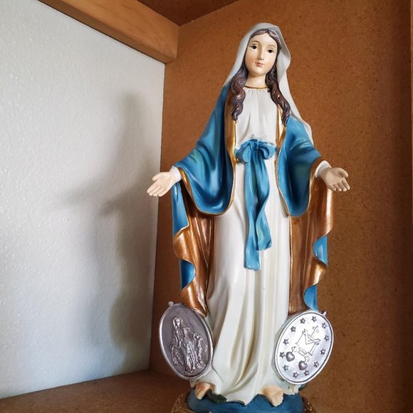 12" Our Lady of Grace Statue/ Our Lady of the Miraculous Medal ๐ - Picture 6 of 10